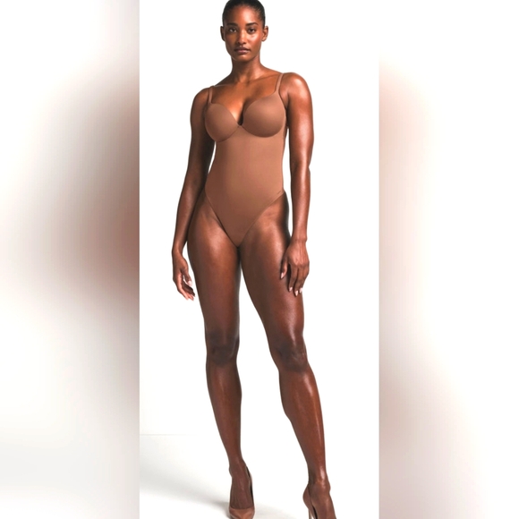 SKIMS Other - SKIMS Body Super Push Up Thong Bodysuit In JASPER!!